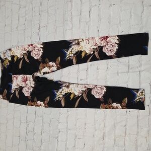 LulaRoe Leggings one size OS fits 2-10